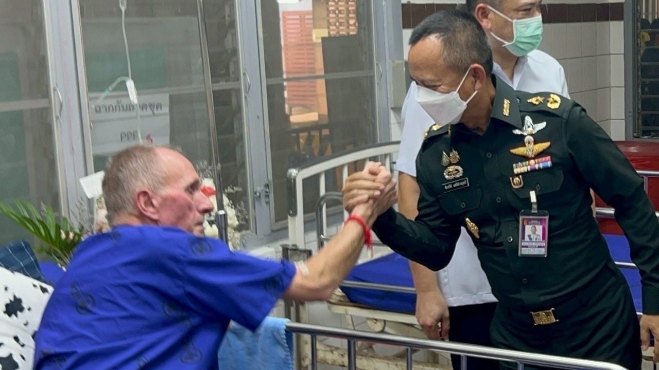 British cave rescuer recovering from pneumonia in Chiang Rai hospital | Thaiger