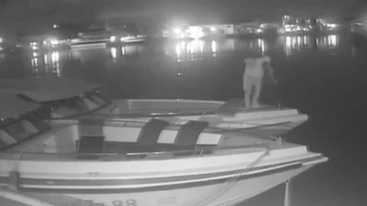 Thief at large after stealing speedboat and abandoning it at see off Phuket | Thaiger