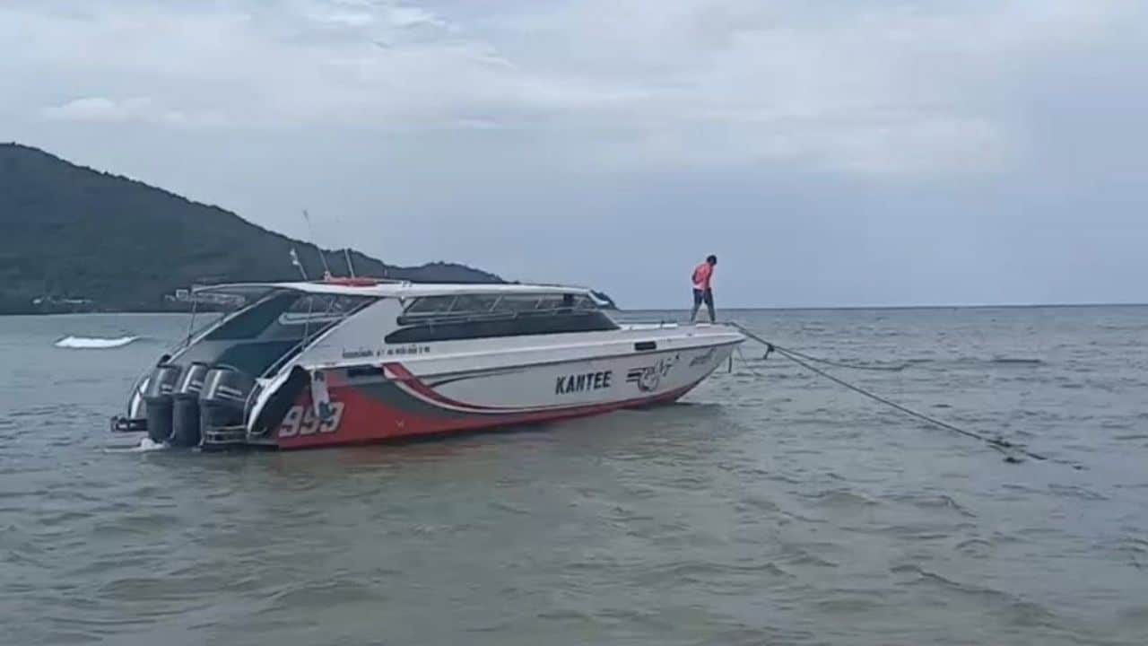 Stolen speedboat abandoned in sea off Naiyang Beach