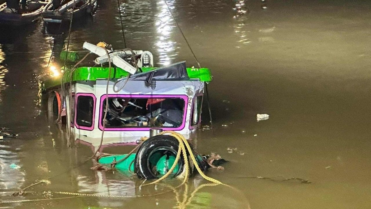 boat capsize Ayutthaya