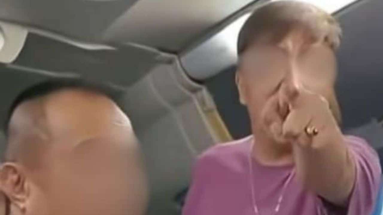 Thai agency denies forcing Chinese tourists to buy souvenirs after viral video | Thaiger