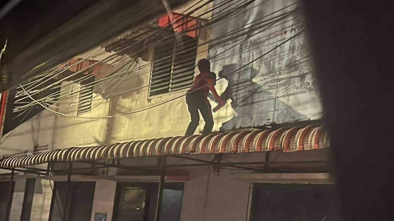 2 foreign teens condemned for spray-painting Phuket building | Thaiger