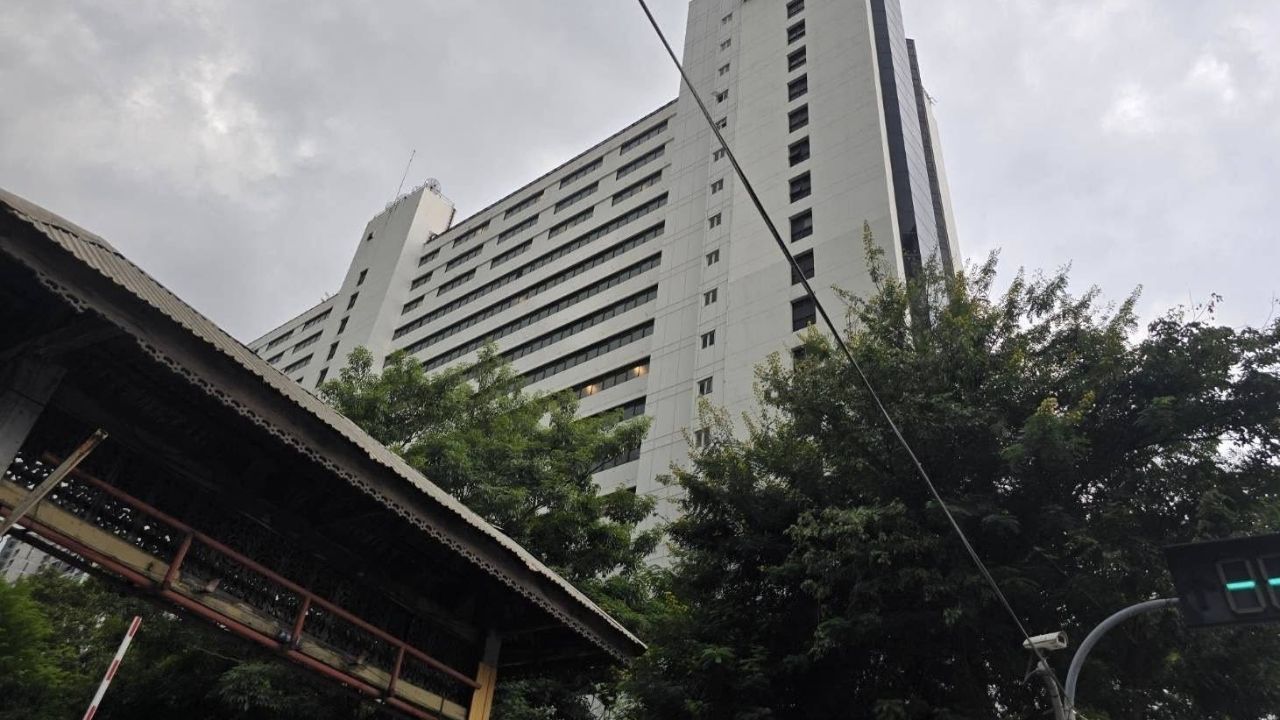 Police suspect suicide after foreign man falls to death from Bangkok hotel | Thaiger