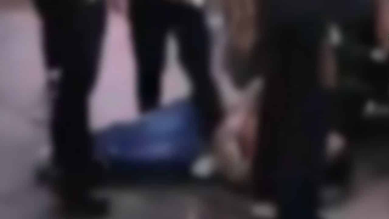 Locals attack foreign man for assaulting disabled person in Pattaya