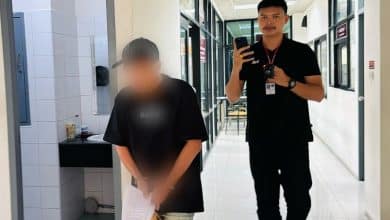 Thai father joins son in jail after carrying ketamine to police station | Thaiger