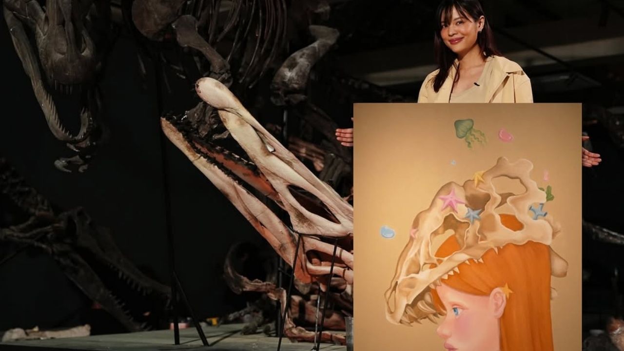 Thai artist paints with dinosaur fossil pigment