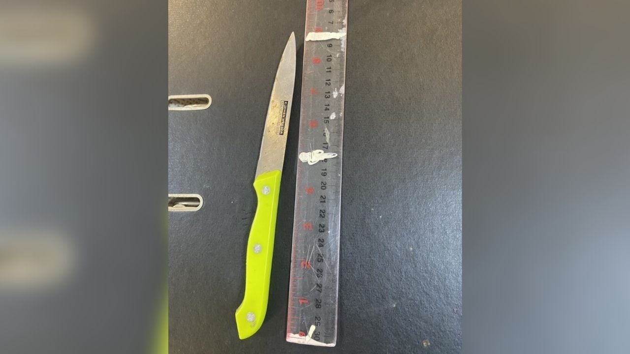 Teenager stabs Laotian man for tricking him into drinking urine