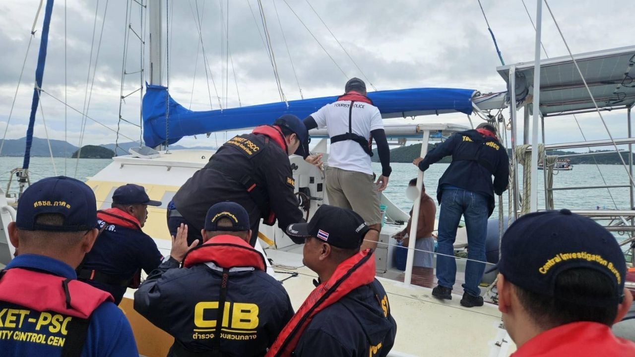 Russian man warned after blocking public mooring in Phuket | News by Thaiger