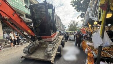 Thai woman fatally run over by pickup truck in Nakhon Pathom | Thaiger