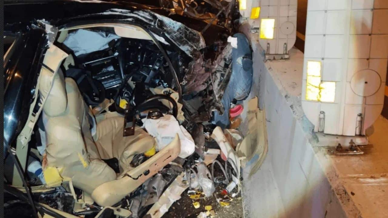 Thai nurse and husband helps victim of accident ended up killed and injured