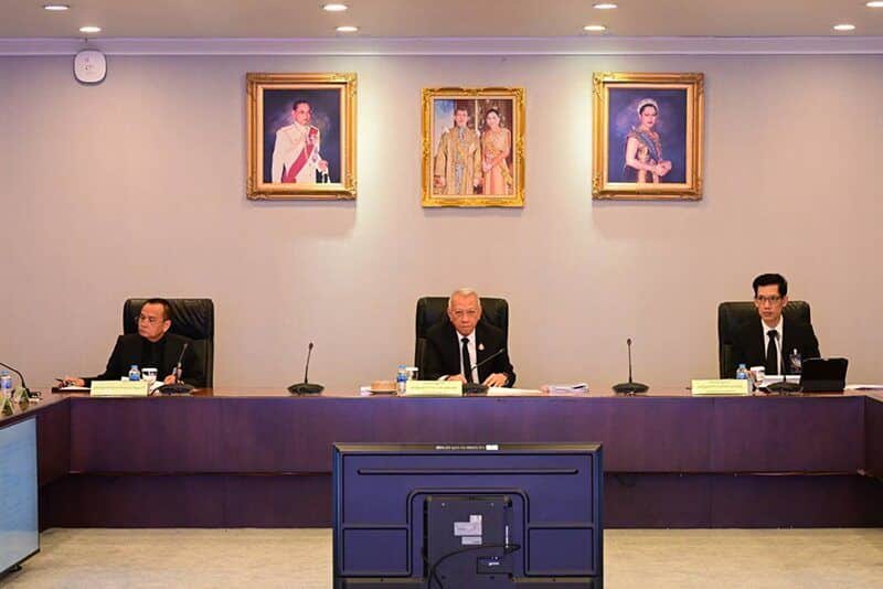 Bangkok rolls out 40 baht all-day train pass from December | News by Thaiger