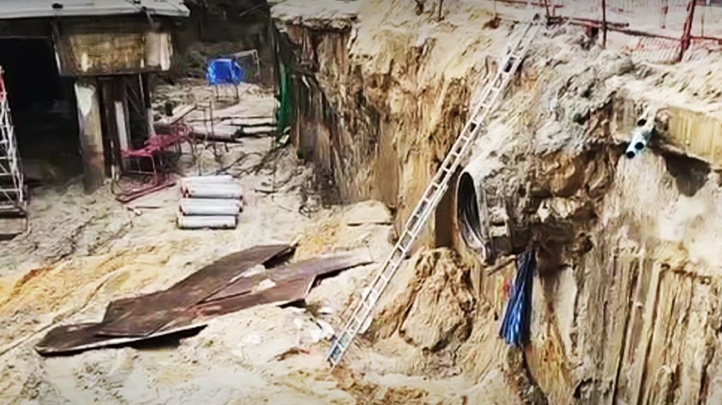 Bangkok sinkhole repair on track, Samsen Road reopens October 9 | News by Thaiger