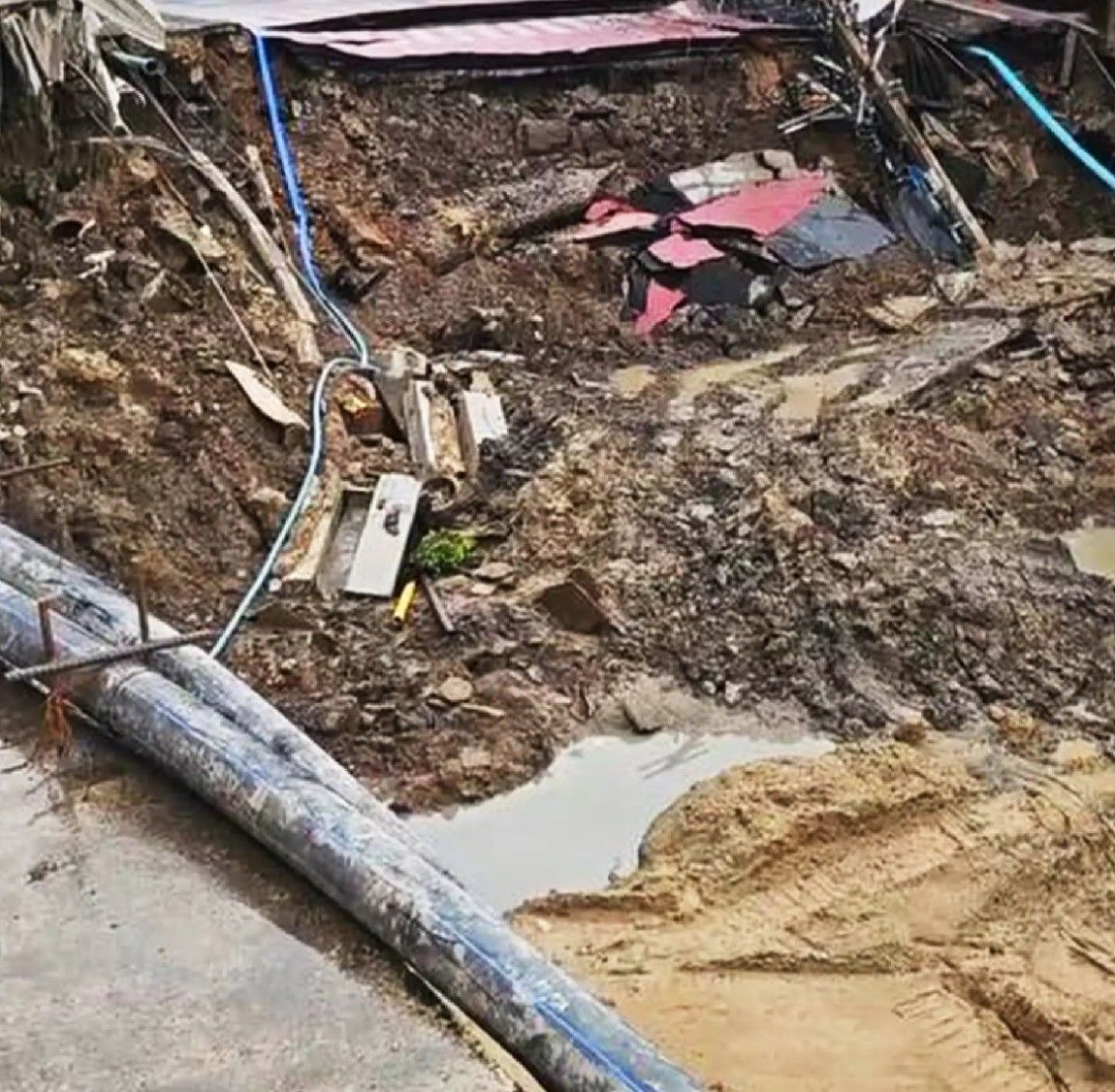Bangkok sinkhole repair on track, Samsen Road reopens October 9 | News by Thaiger