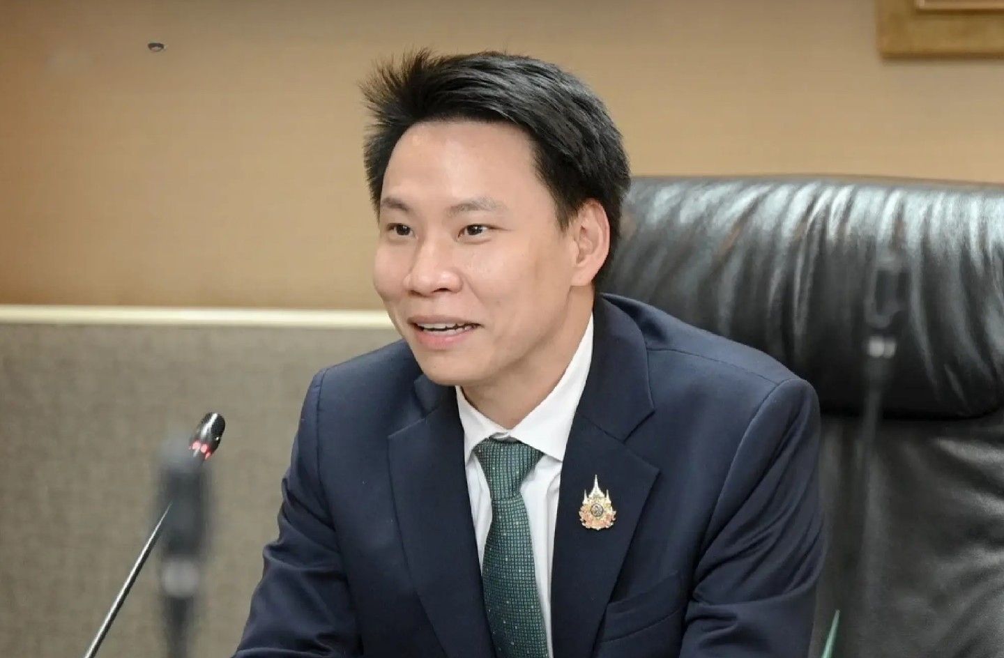 New Thai tourism chief pushes ahead with 300-baht visitor tax | News by Thaiger