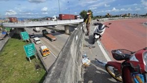 Miracle escape: Myanmar couple plunge off Sri Racha bridge | Thaiger