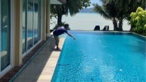 Russian man found dead in Phuket pool villa | Thaiger