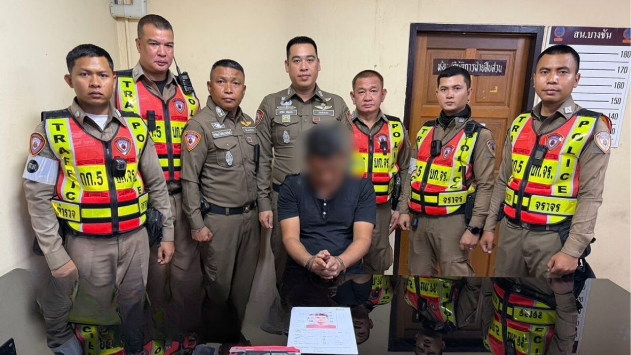 Gun and drugs found in pickup during Bangkok air check | Thaiger