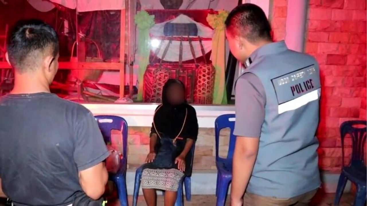 Confused woman locks herself in Udon Thani men’s loo | Thaiger