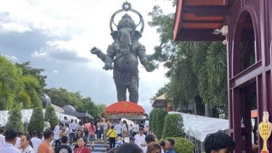 Lottery fever: Crowds flock to Ganesha shrine in central Thailand | Thaiger