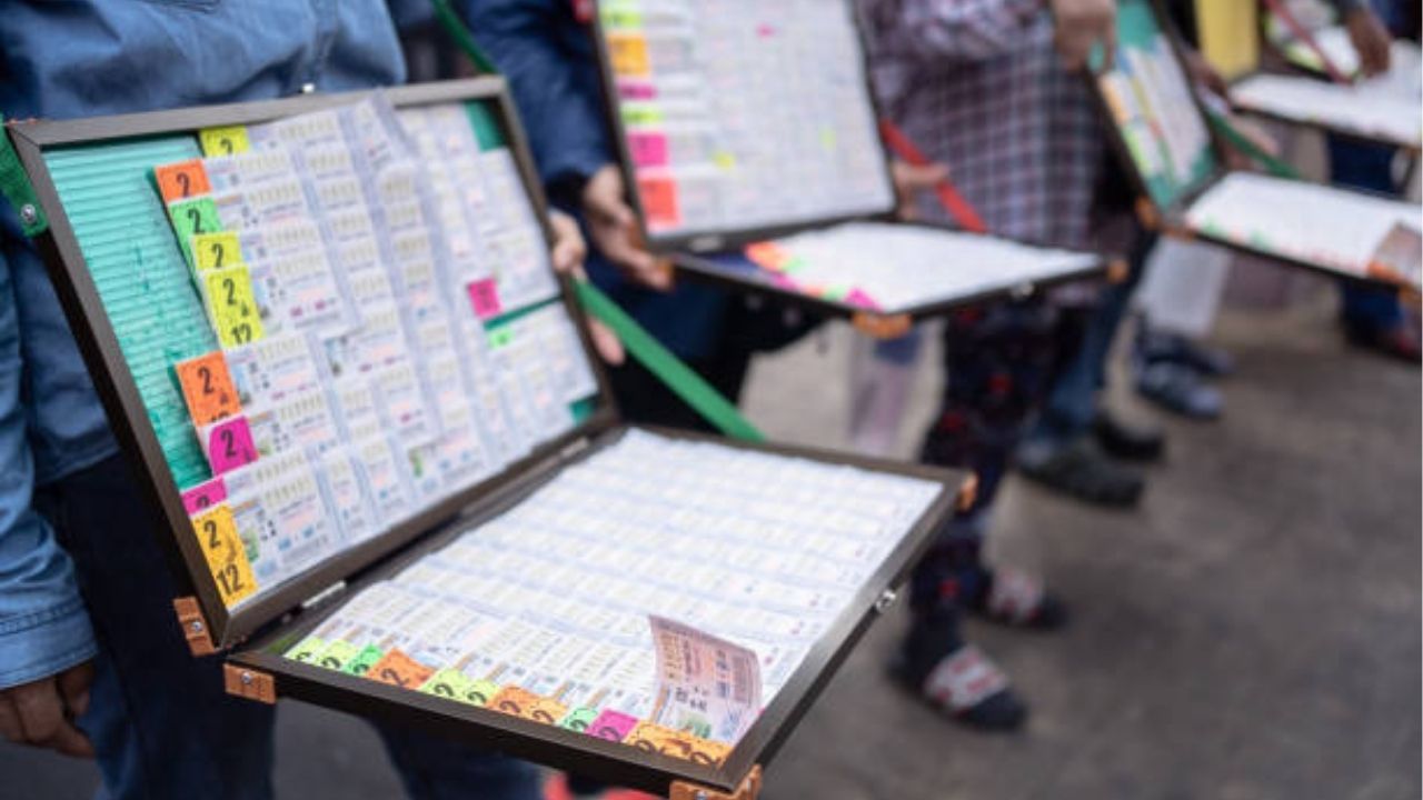 Jackpot joy: Quiet punter bags 18 million baht in Thai lottery | Thaiger