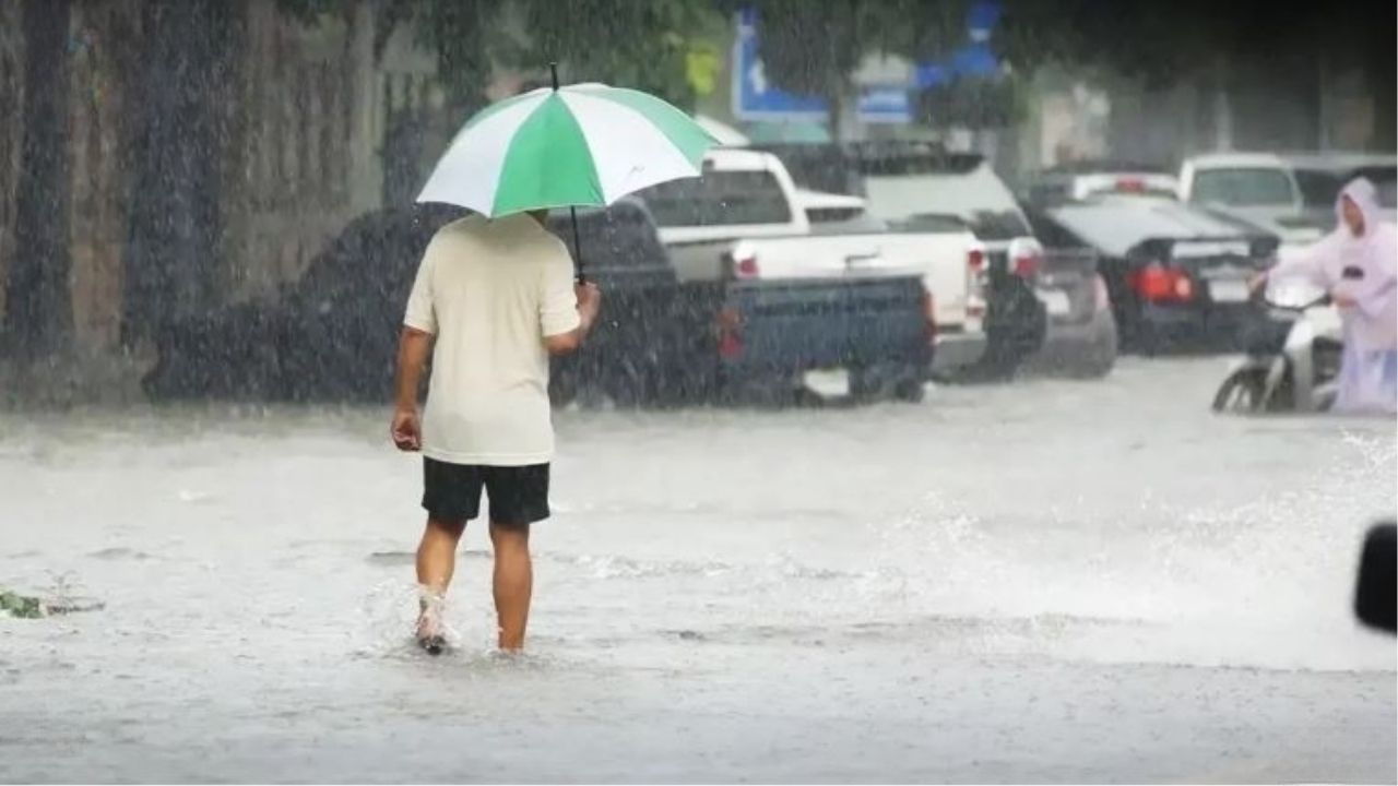 Cool winds up north, flash floods lash Thailand’s south | Thaiger