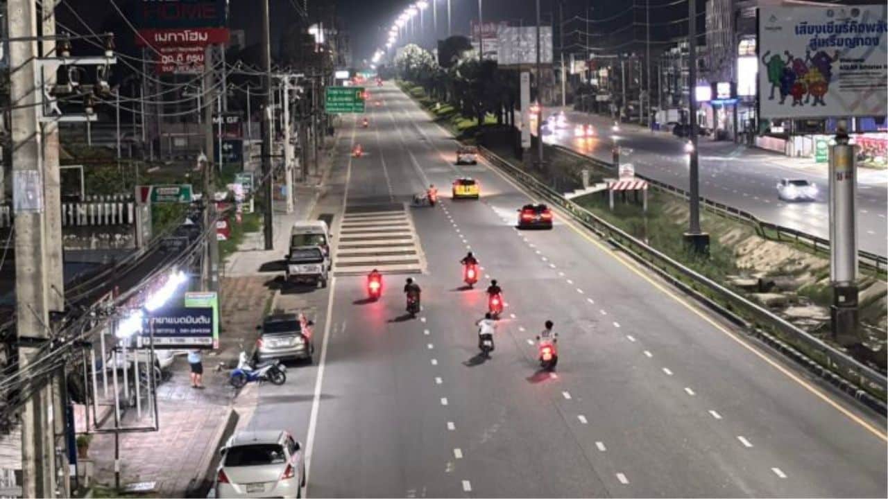 Teen bikers arrested in Pattaya street racing crackdown | Thaiger
