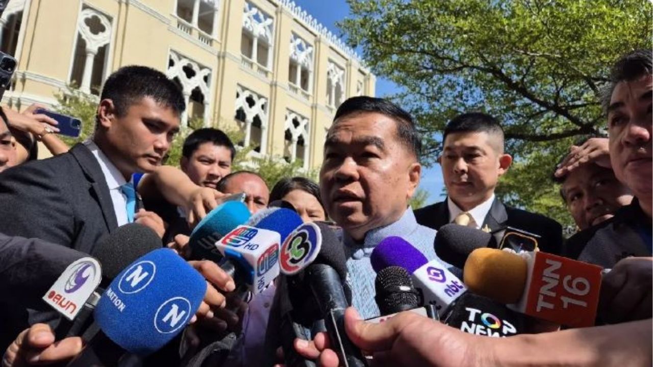 Thai defence minister warns Cambodia: No deal, no summit | Thaiger