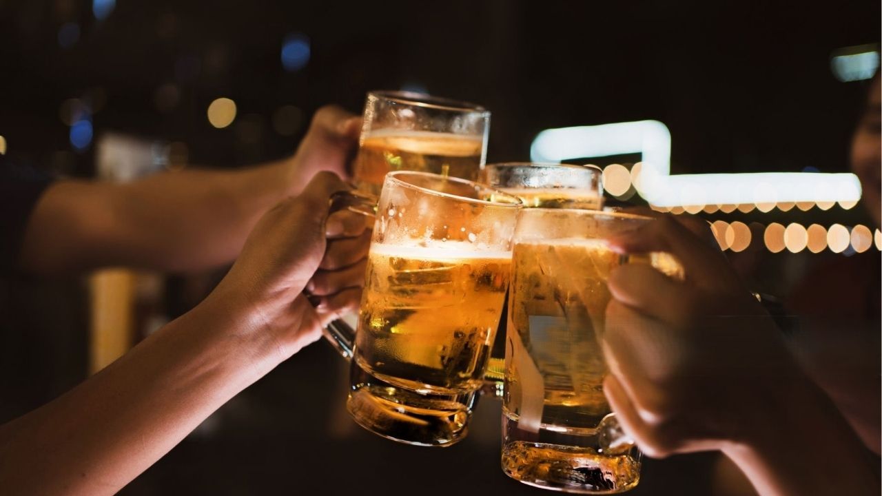 PM Anutin pushes 4am pub hours and nationwide booze revamp | Thaiger
