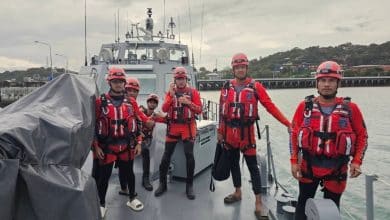 Divers missing off Koh Racha found clinging to seaside rocks | Thaiger