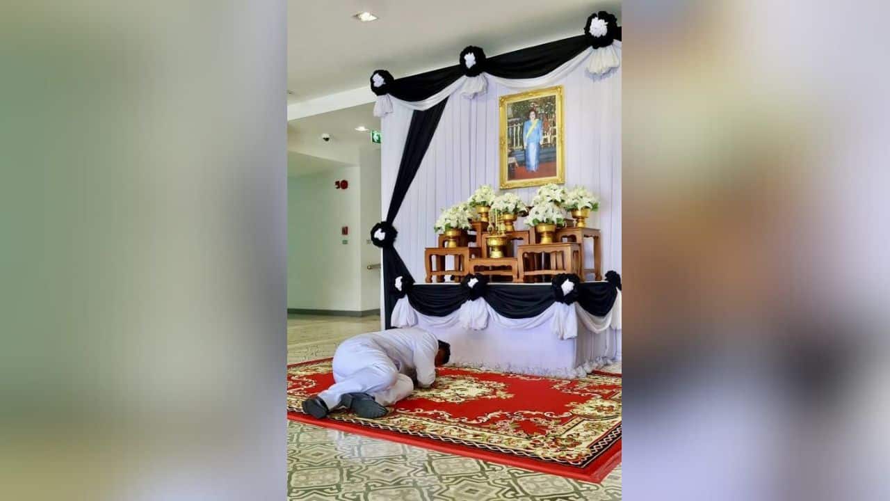 Phuket mourns Queen Mother with island-wide tributes | Thaiger