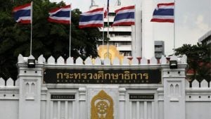 Ministry confirms schools can celebrate during mourning | Thaiger