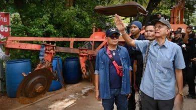 Locals ready tractors to reclaim disputed Thai-Cambodian land | Thaiger