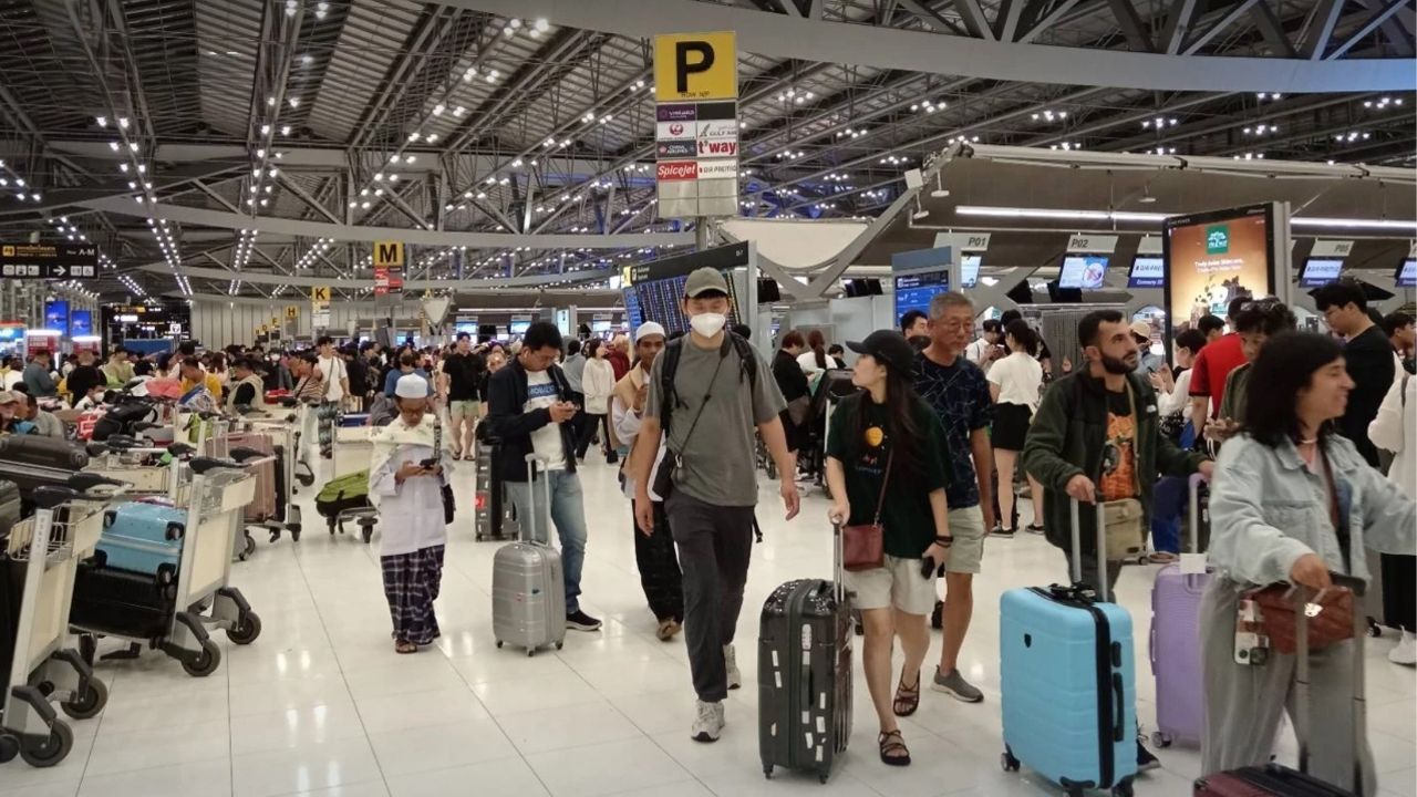 New Thai tourism chief pushes ahead with 300-baht visitor tax | Thaiger