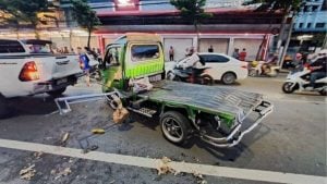 Bangkok taxi crash leaves 1 dead and 13 injured in pile-up | Thaiger