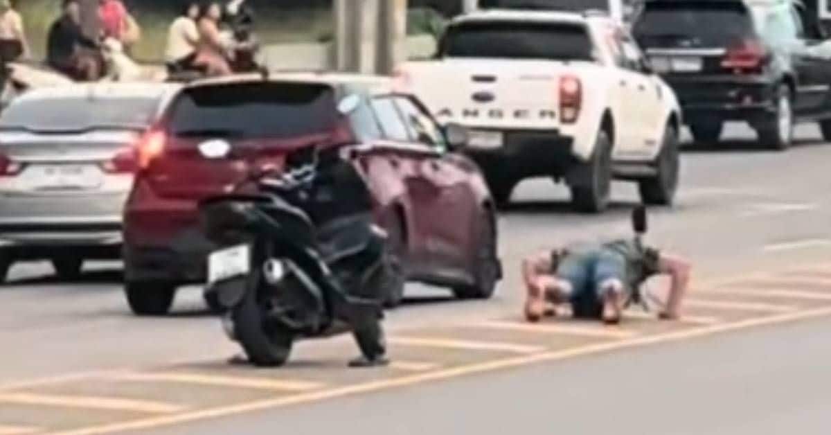 Foreign man criticised for dangerously filming video on Phuket road | Thaiger