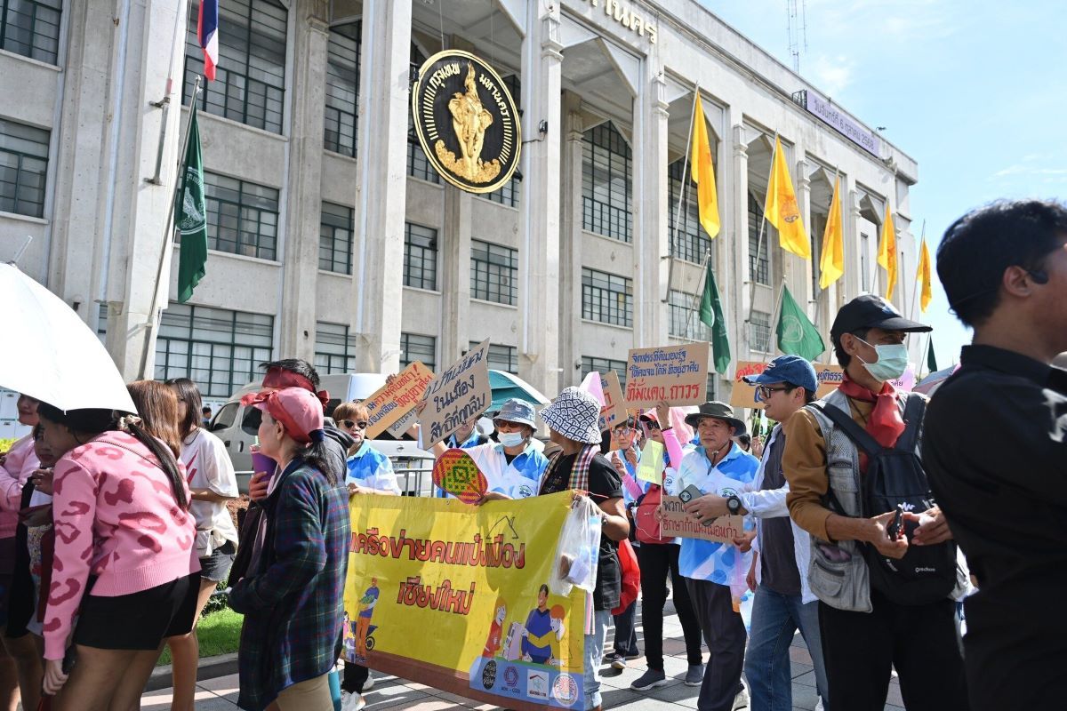 Bangkok Governor accepts proposals to fix housing crisis | News by Thaiger