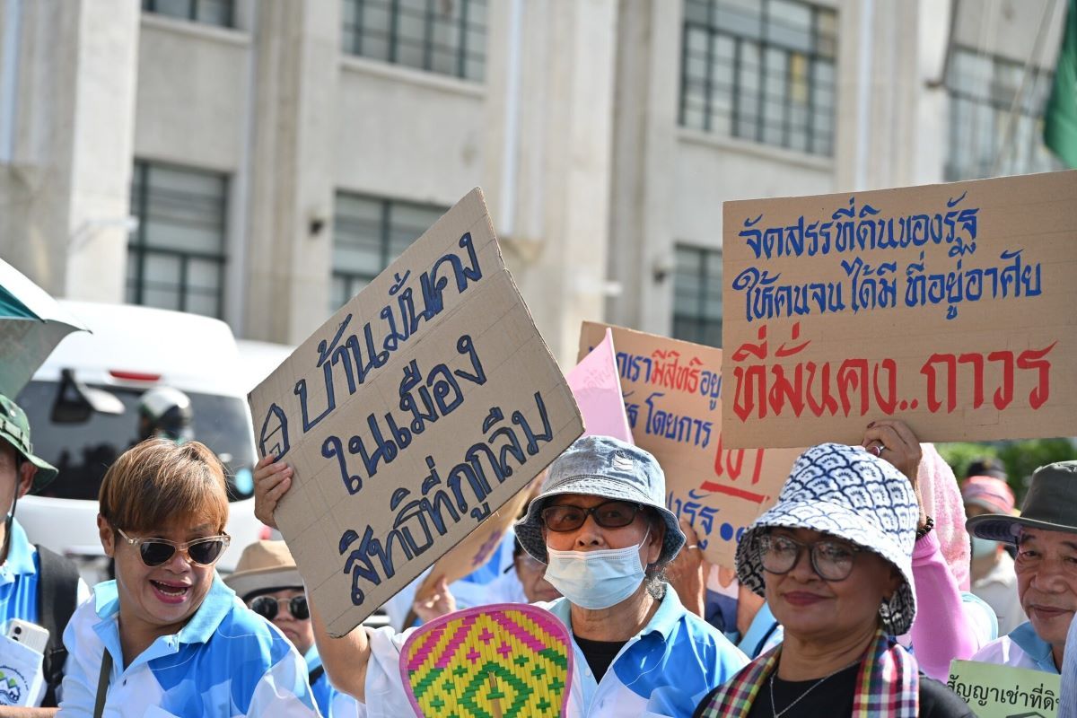 Bangkok Governor accepts proposals to fix housing crisis | News by Thaiger