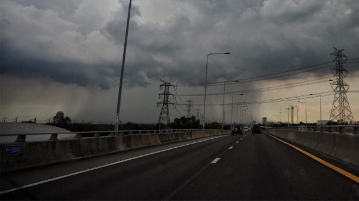 Heavy rain forecast for 30 Thai provinces including Bangkok | Thaiger