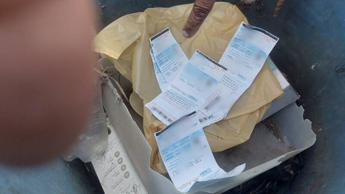 Electricity official caught discarding power bill warnings in Buriram | News by Thaiger