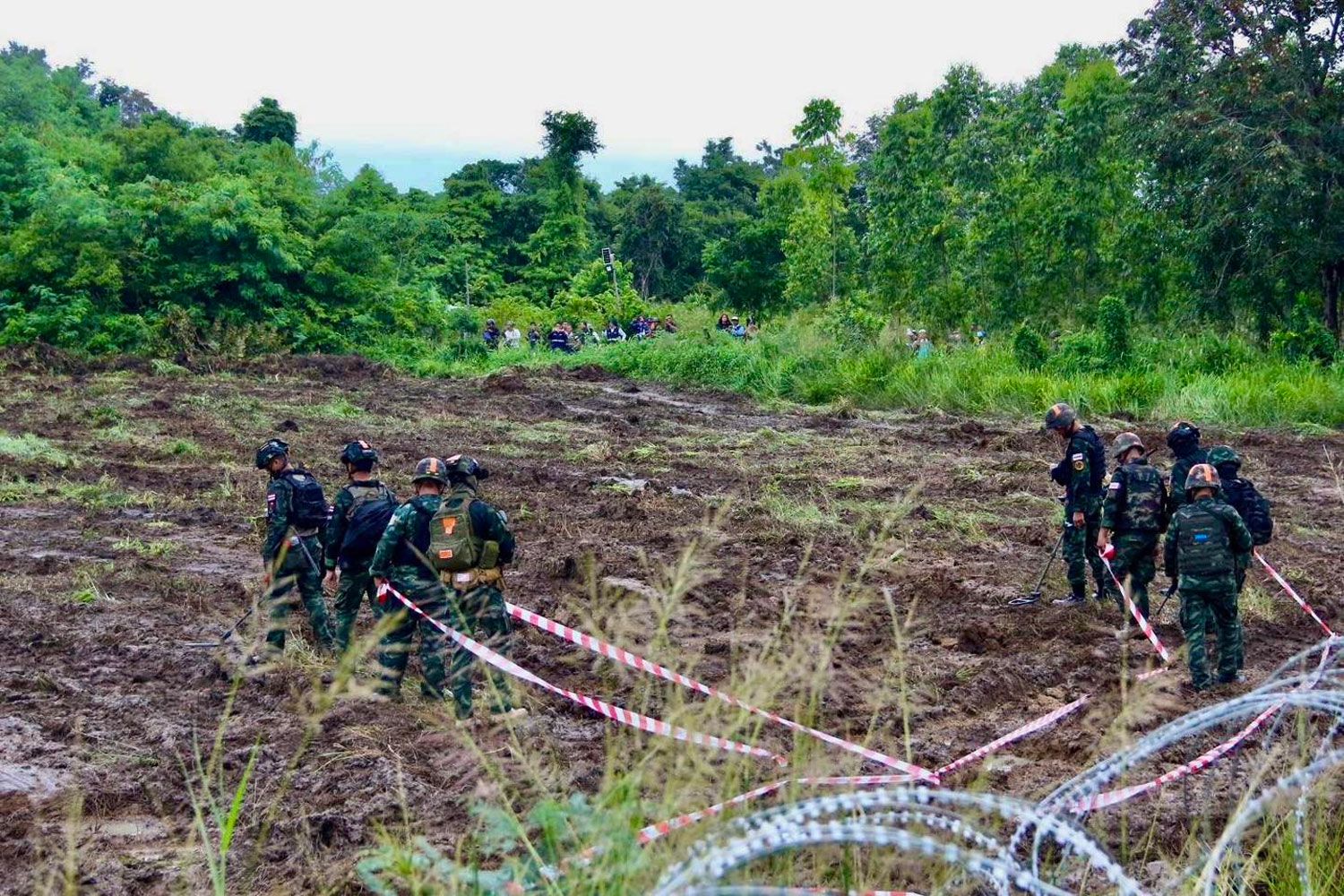 Thai army finds anti-tank mine in Sa Kaeo border area | Thaiger