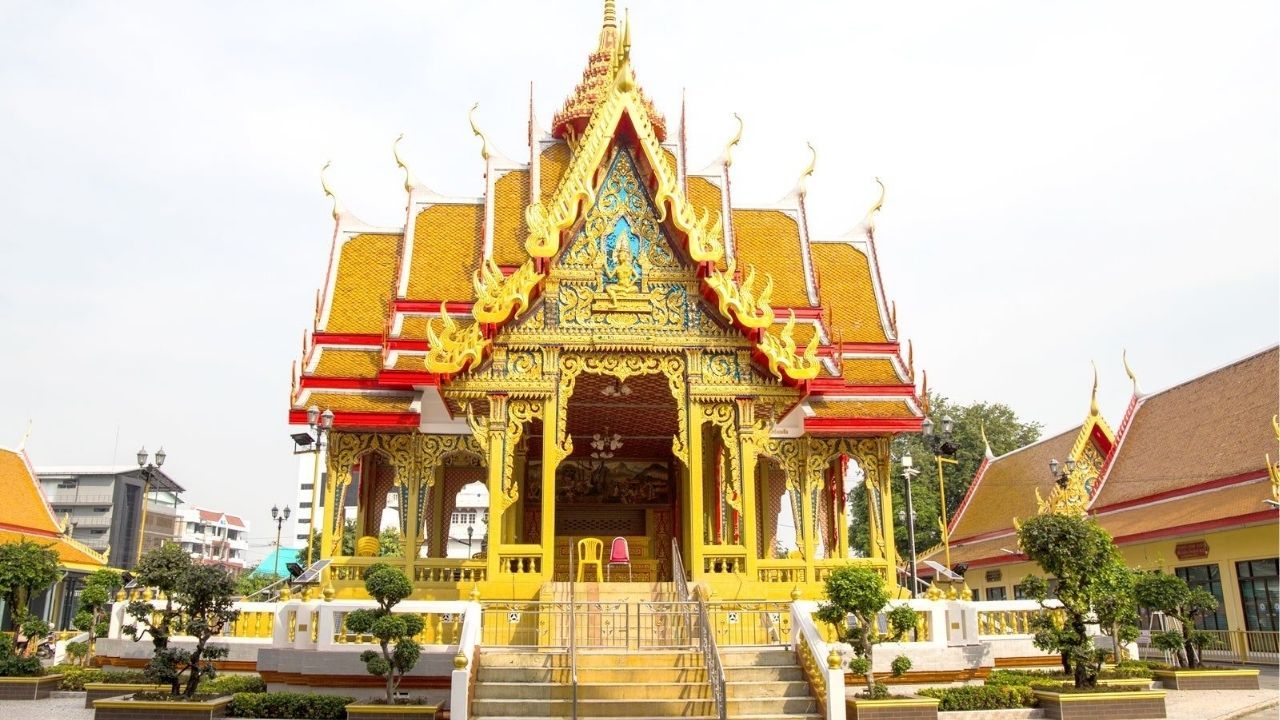 The Mae Nak Shrine in bangkok | Photo taken from the hotels.com website