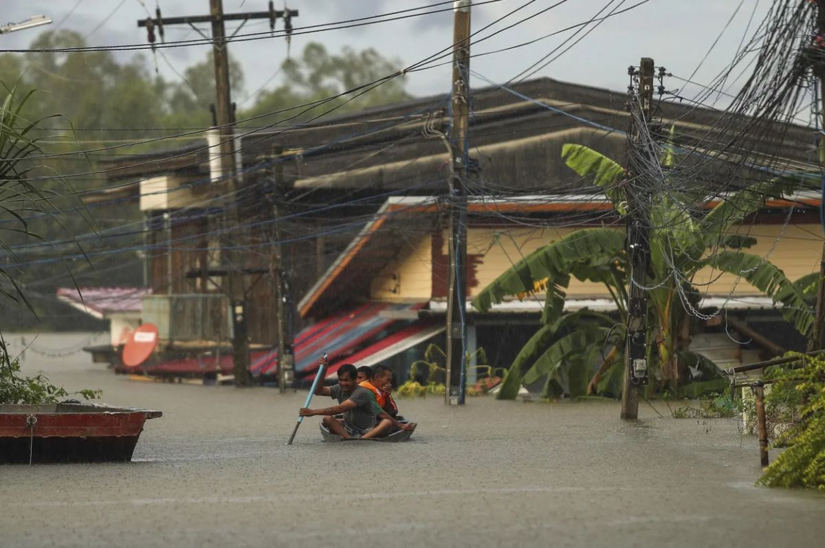 Heavy rain forecast for 30 Thai provinces, including Bangkok | Thaiger