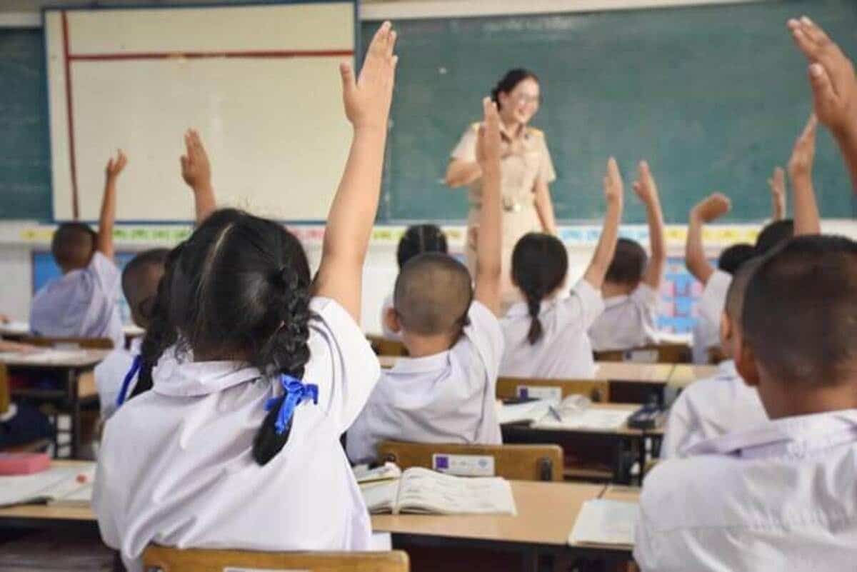 Outrage as teacher accused of assaulting student over marshmallows | News by Thaiger