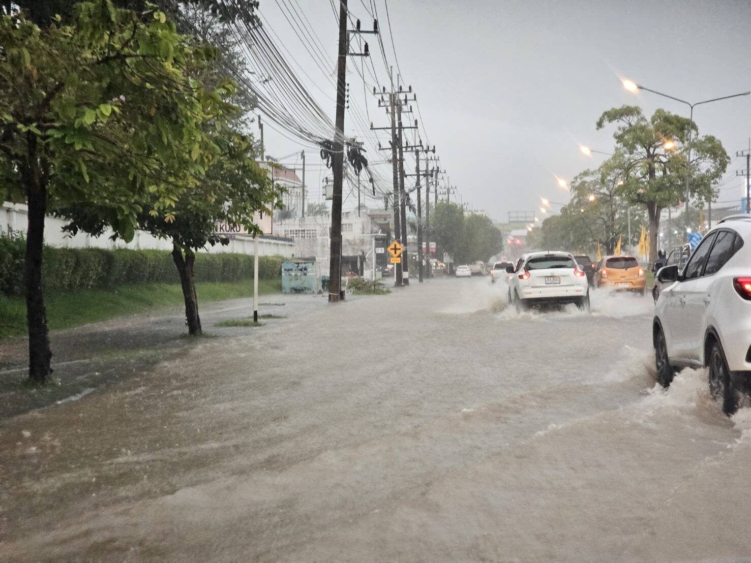 Storm chaos looms as heavy rain and floods hit Thailand | News by Thaiger