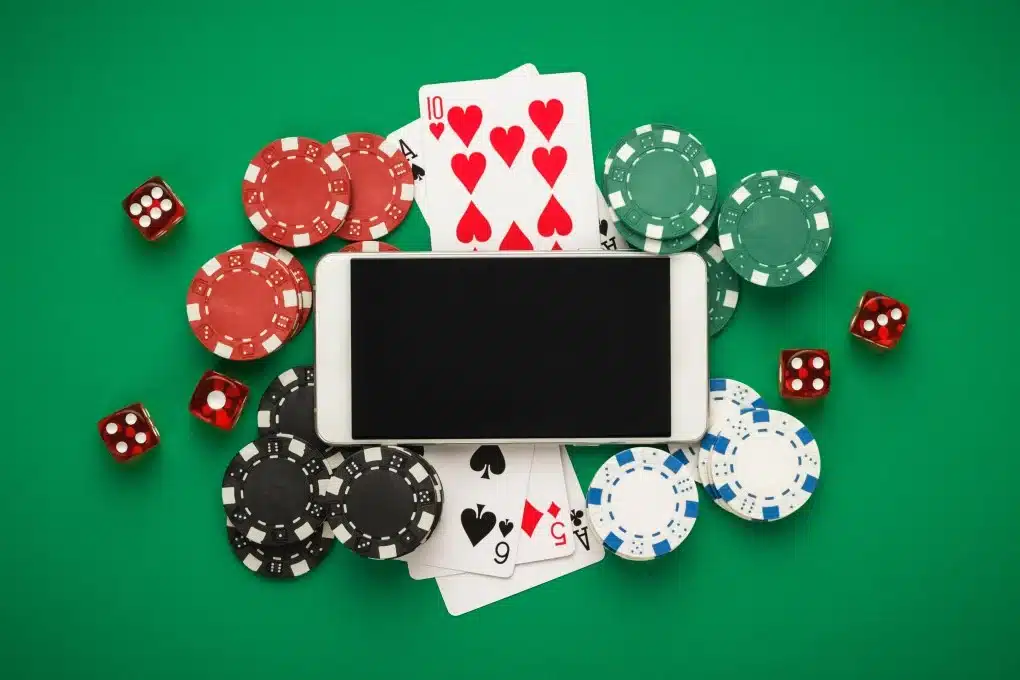 Illegal gambling and e-cigarette URLs surge in 2025 | News by Thaiger