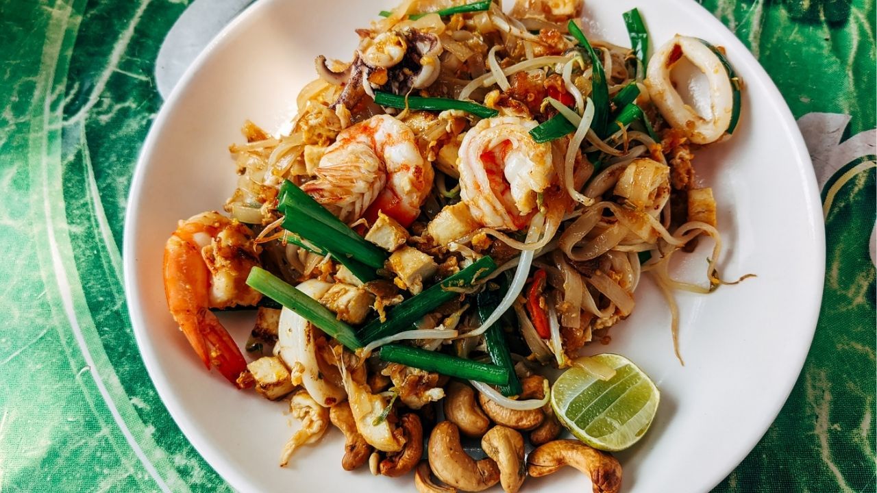 Pad Thai | Photo by Markus Winkler taken from Pexe;s