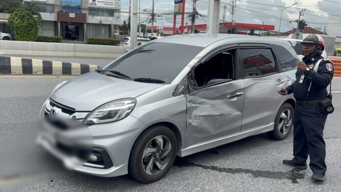 One dead after motorcycle hits turning car in Pattaya | Thaiger