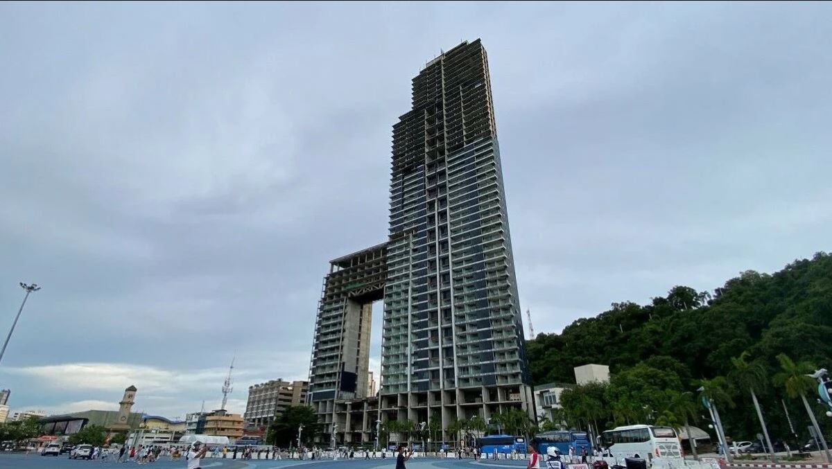 Decision imminent on controversial Pattaya waterfront condo | Thaiger