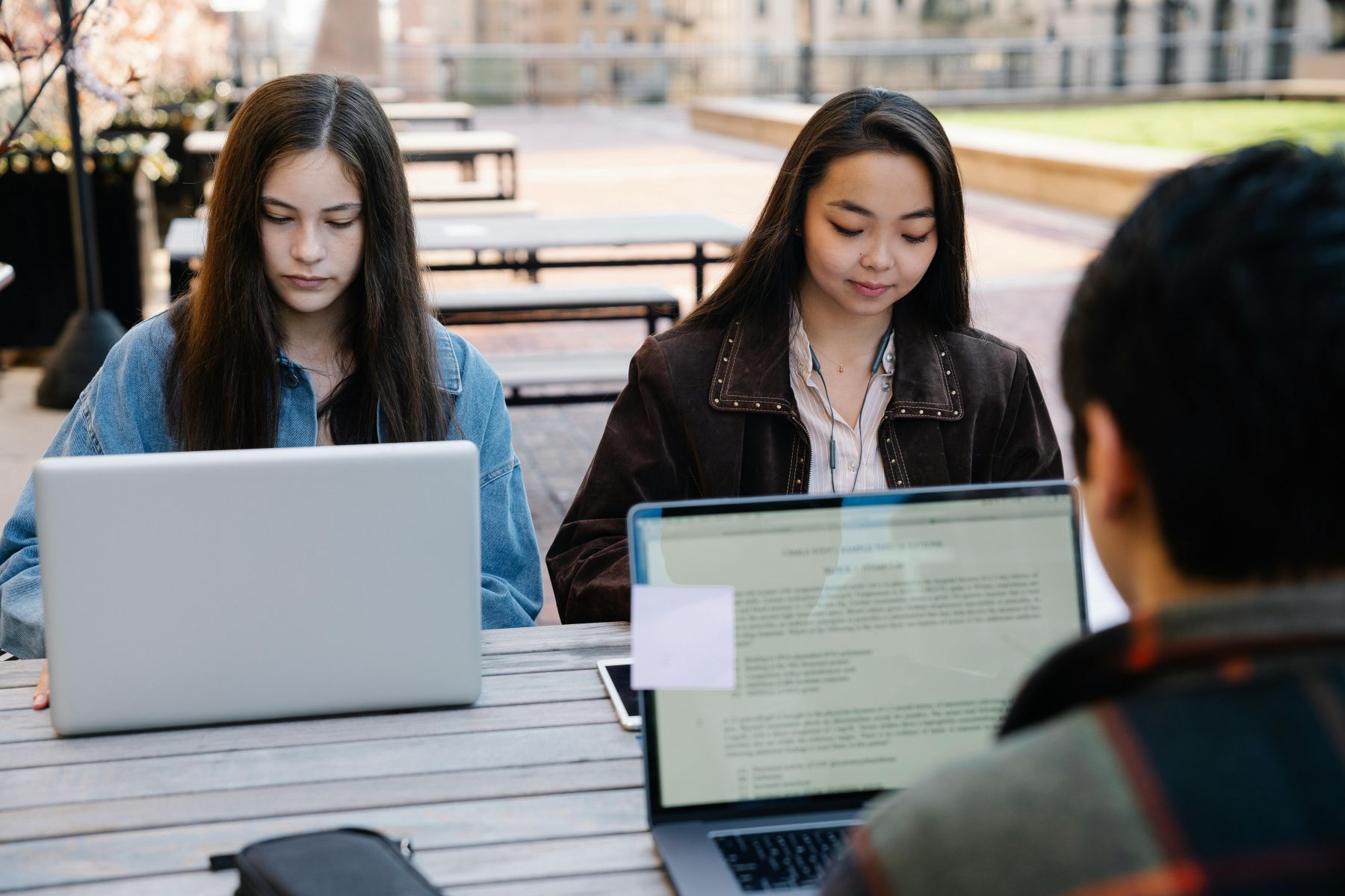 Why interactive activities are key in online English classes | Thaiger