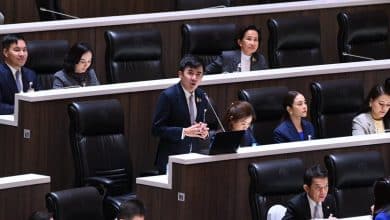 Pheu Thai challenges Bhumjaithai charter draft on public role | Thaiger